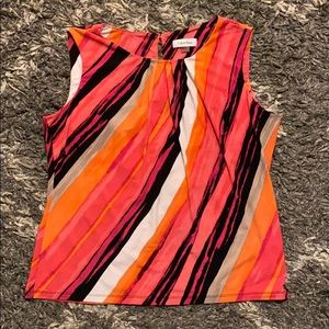 Pleated sleeveless suit top